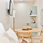 Διαμέρισμα Air-conditioned & Comfortable In 17 Παρίσι