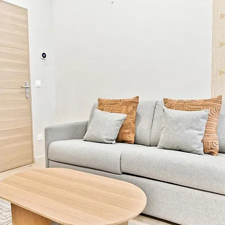 Air-conditioned & Comfortable In 17 Värdshus Paris