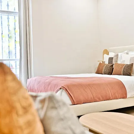 Värdshus Air-conditioned & Comfortable In 17 Paris