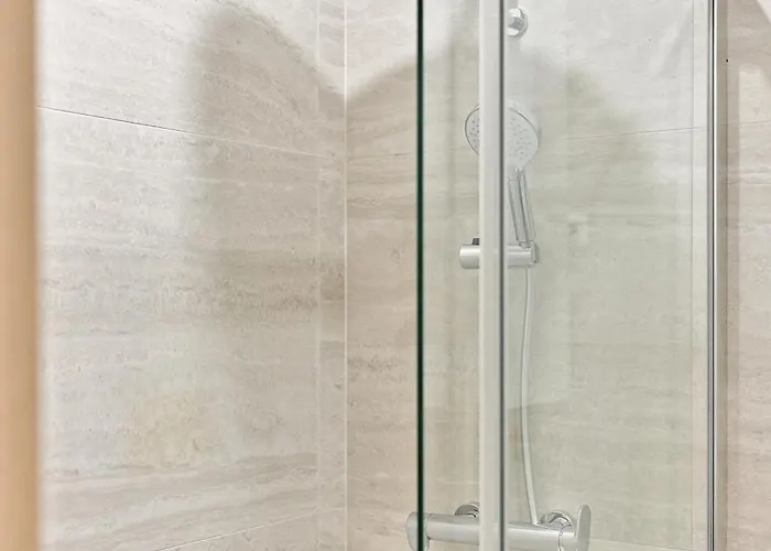 아파트 Air-conditioned & Comfortable In 17 *