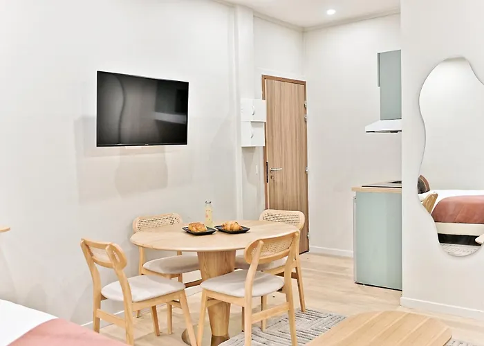 아파트 Air-conditioned & Comfortable In 17