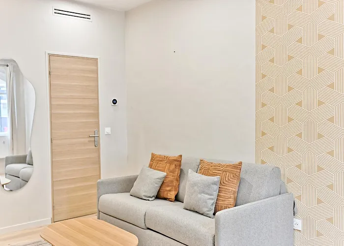 Air-conditioned & Comfortable In 17 * 파리