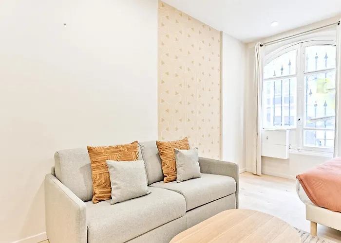 Air-conditioned & Comfortable In 17 Appartement Parijs
