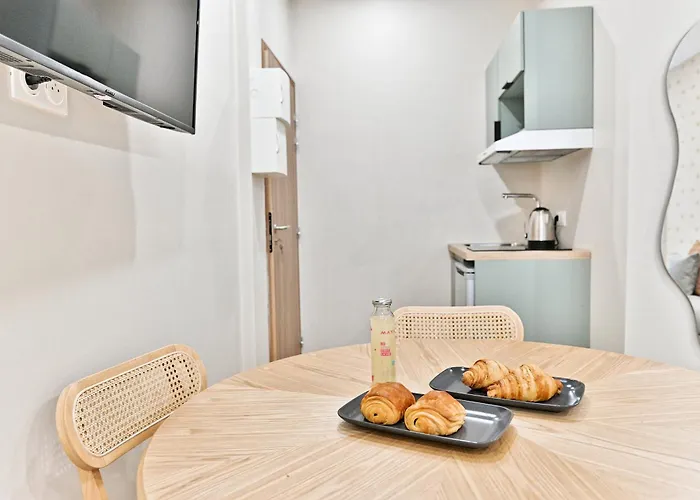 Air-conditioned & Comfortable In 17 Appartement